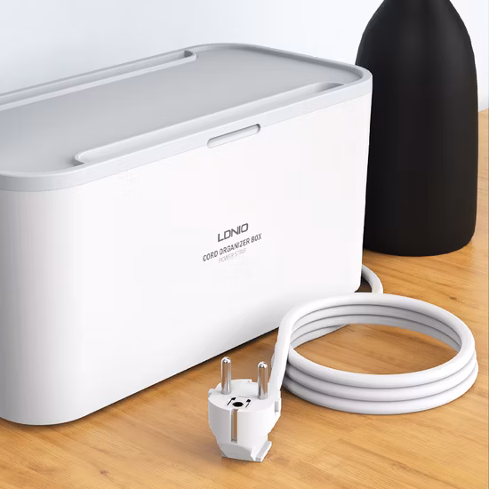 스위치가 있는 3방향 독일 EU 표준 전원 스트립 소켓 확장 소켓